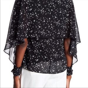 Laundry by Shelli Segal Los Angeles star top!